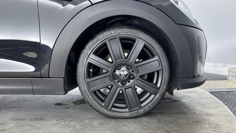 MINI Hatchback 1.5 Cooper Exclusive 5dr Petrol Hatchback